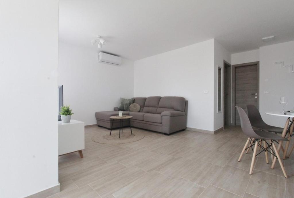 Apartments La Mar Zambratija Экстерьер фото